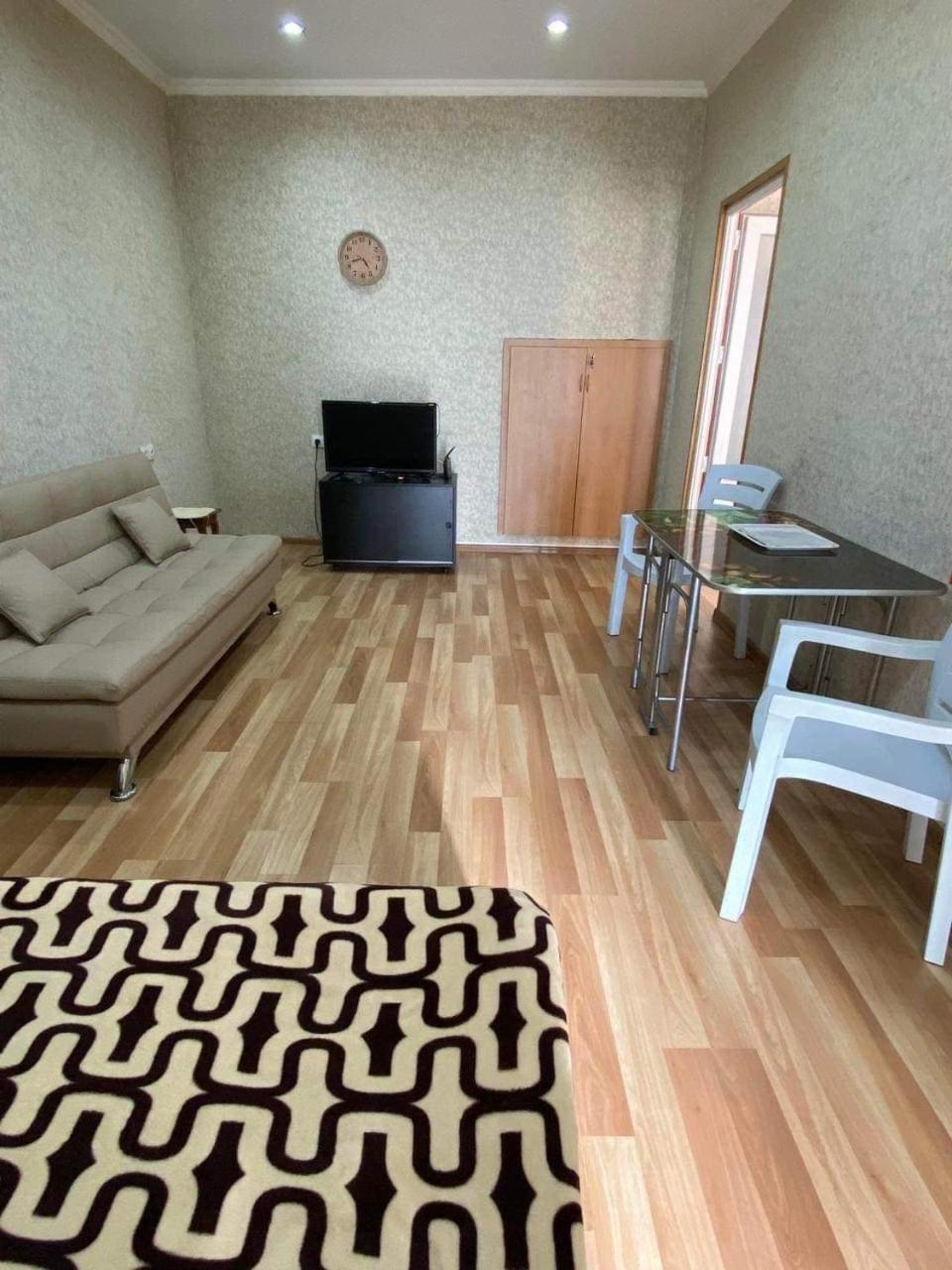 Nutsa'S Apartment In Old Tbilisi Esterno foto